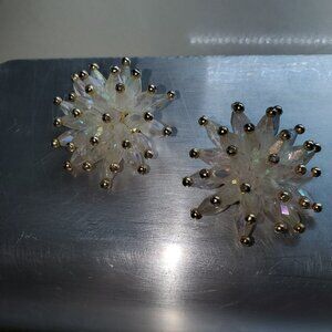 VINTAGE CLIP-ON EARRINGS